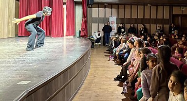 Bursa İnegöl'de Tiyatro Festivali coşkusu sürüyor