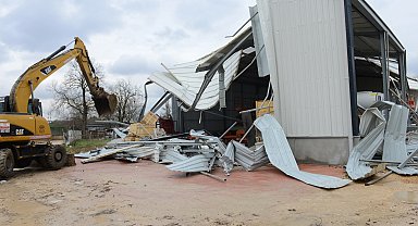 Bursa Nilüfer Belediyesi'nden kaçak yapılara yıkım