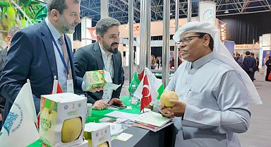 Bursa'nın Gürsu armudu Cidde Turizm Fuarı'nda tanıtıldı