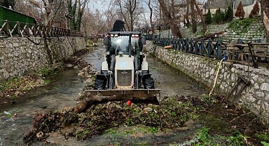 Büyükşehir'den Misi'de dere ve çevre temizliği