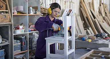 Çöpler sandalye oluyor