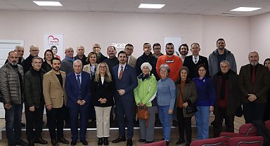 Cumhuriyet'in kuruluşunda basının kritik rolü İzmit'te anlatıldı