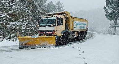 Denizli Büyükşehir kar mesaisinde