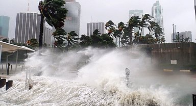Doğal afetler sigorta sektörünü zorluyor... Küresel ekonomik kayıplar 260 milyar dolar oldu