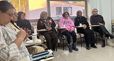 Engelsiz Ebeveyn Akademisi'nde dijital dünyada güvenli rehberlik