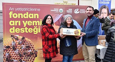 Eskişehir'de üreticilere arı yemi desteği