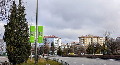 Eskişehir'in dört bir yanı 2026 afişleriyle renkleniyor