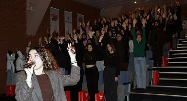 İstanbul'da Maltepeli genç kızlara hijyen eğitimi