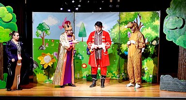 İzmir Bornova'da yarıyıl tatili tiyatroyla şenleniyor