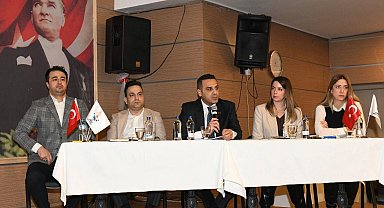 İzmir Çiğli'de revizyon planlar mahalle sakinlerine anlatıldı