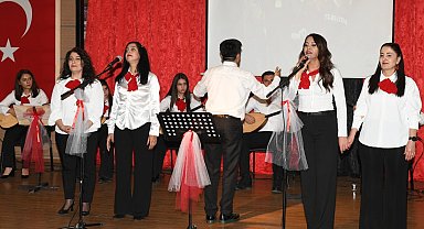 İzmir Çiğli'de türkü rüzgarı!