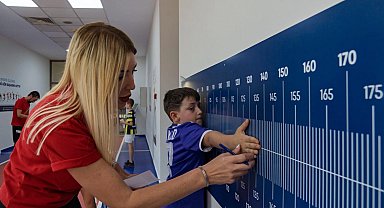 İzmir sporda hız kesmiyor