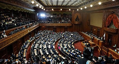 Japonya’da Siyasi Hareketlilik