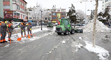 Kayseri Melikgazi hız kesmeden kar temizliği