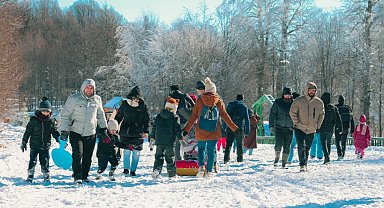 Kocaeli Kuzuyayla'da kar keyfi kış masalına dönüştü