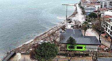 Kocaeli Ulaşlı sahiline dalga kırıcı set