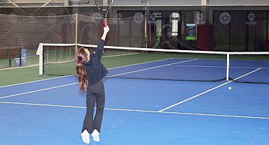 Konya Tenis Turnuvası Karatay'da tüm heyecanıyla sürüyor