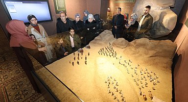 Konya'da Siyer Sergisi'ne yoğun ilgi