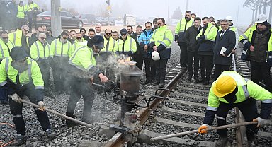 Konya'da tarihi adım... KONYARAY banliyö hattında ray birleştirme kaynağı yapıldı