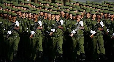 Küba’dan ABD’ye Gövde Gösterisi