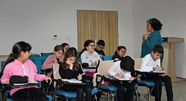 Küçük Yazarlar Kalemlerini Ustalığa Taşıyor