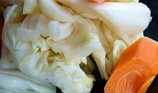 Lahana turşusu tok tutuyor! Doğal bir probiyotik kaynağı