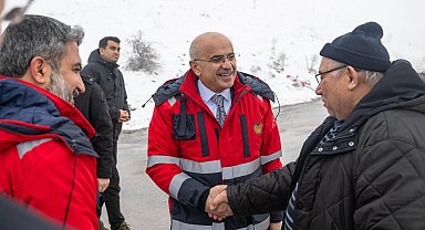 Malatya Büyükşehir ekipleri 7/24 karla mücadelede