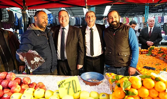 Manisa'da Başkan Dutlulu Perşembe Pazarı'nda esnafla buluştu