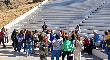 Manisalı binlerce kadın kültürel gezilerde buluştu