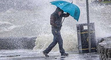 Meteoroloji'den kuvvetli yağış, rüzgar ve çığ uyarısı