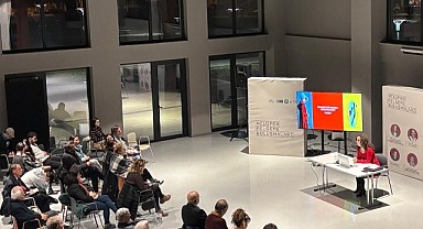 Nilüfer’de distopyada kadın kimliği tartışıldı