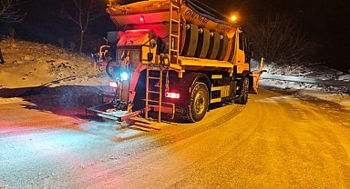 Osmangazi’de Kar Mesaisi Aralıksız Sürüyor