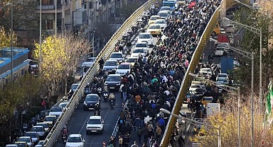 Tahran’dan Protestolara Karşı Maddi Destek