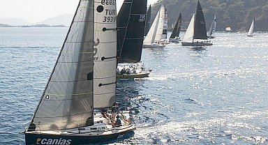 TAYK'ta IAS Yelken Takımı'ndan çifte şampiyonluk