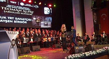 Teoman Alpay şarkıları mest etti