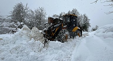 Trabzon'da kar yağışı sonrası 70 mahalle yolu açıldı