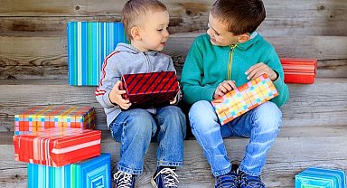 Uzmanlardan karne stresine ilişkin uyarılar... Pahalı karne hediyelerinden kaçının