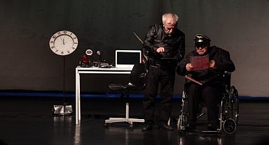 Yıldırımda Tiyatro Gösterisi