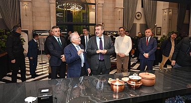 Yusuf Tekin'den Mutfak Sanatları Merkezi'ne övgü