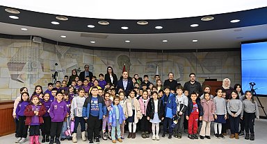 Ahmet Akın'a öğrencilerden ziyaret