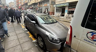 Akçakoca'da zincirleme kaza: 6 araçta hasar