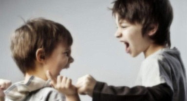 Akran Şiddetine Mahkeme Yaptırımı