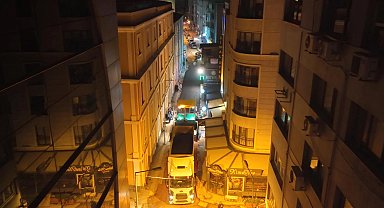 Alsancak'ta altyapısı tamamlanan sokaklar asfaltlanıyor