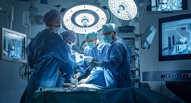 Ameliyatta Yapay Zekâ Alarmı
