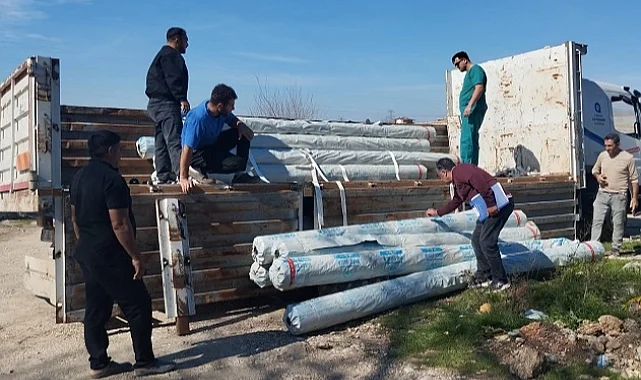 Antalya Büyükşehir'den üreticiye sera naylonu desteği