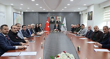 Artvin'de Vali Ergün muhtarların sorunlarını dinledi