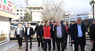 Balıkesir'de Başkan Akın lodosun vurduğu Körfez'de