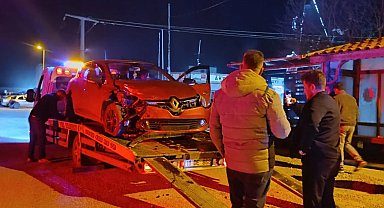 Bilecik Pazaryeri'nde trafik kazası: 5 yaralı