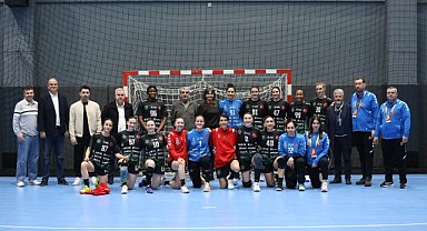 Bursa Büyükşehir Belediyespor Kadın Hentbol Takımı Zirveyi Garantiledi