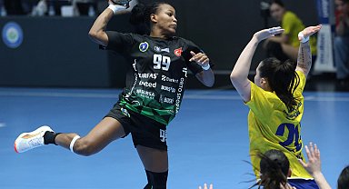 Bursa Büyükşehir Kadınlar Hentbol'de sezonu zirvede tamamladı